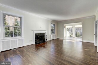 Building Photo - 4910 Hillbrook Ln NW