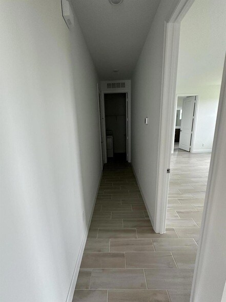 Foto del edificio - 1166 Tangled Orch Trce