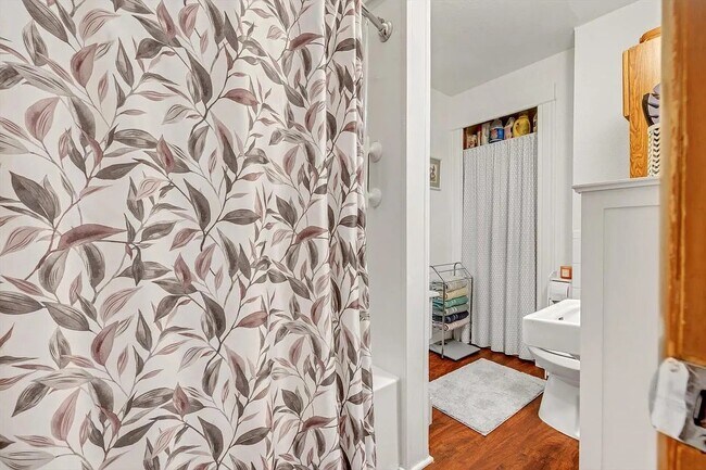 DSC_0707 - 307 Pleasant St