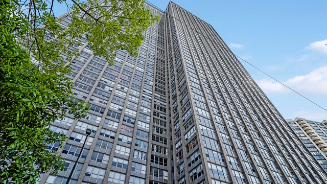 Building Photo - 655 W Irving Park Rd