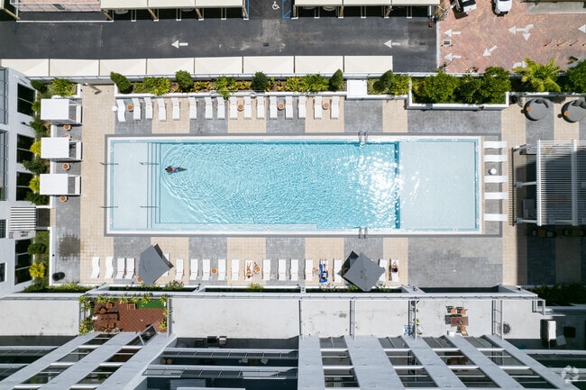 Building Photo - Arte Grand Central