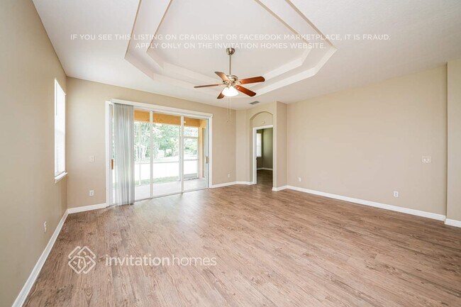 Foto del edificio - 5015 Lakehurst Ct