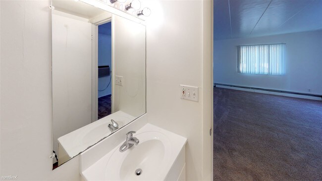 Building Photo - 2 br, 1.5 bath  - 1433 Leforge Rd Apt 201