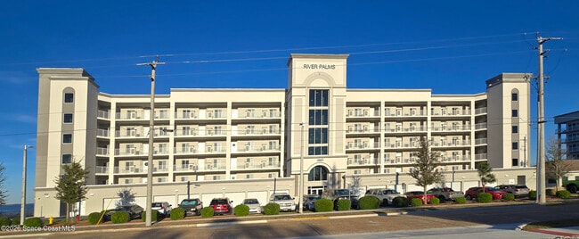 Building Photo - 1805 Riverside Dr