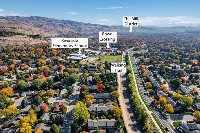 Foto del edificio - Charming 2bd/1.5ba SE Boise Townhome w/Pool