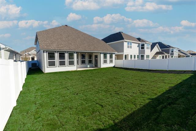 Foto del edificio - 5933 Revere Dr