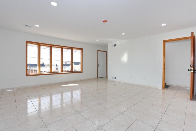 Foto del edificio - 1150 70th St