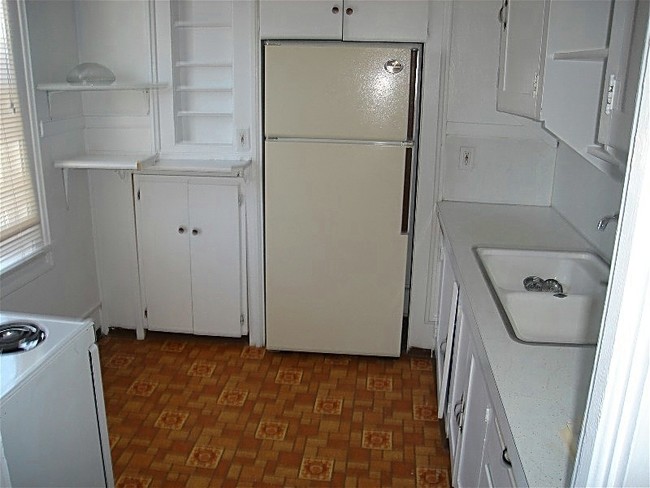 Kitchen - 524 High St