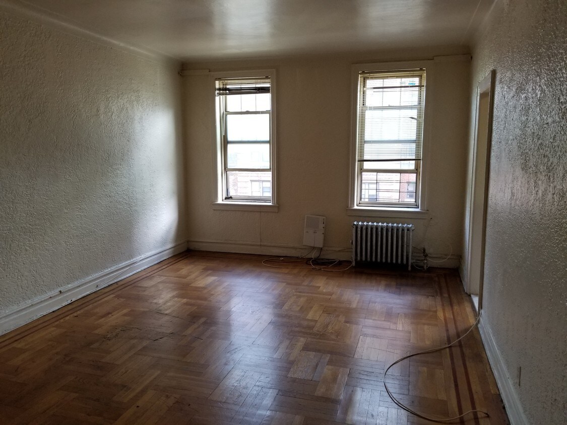Primary Photo - 2345 Ocean Ave