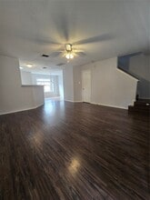 Building Photo - 938 Birnham Woods Blvd