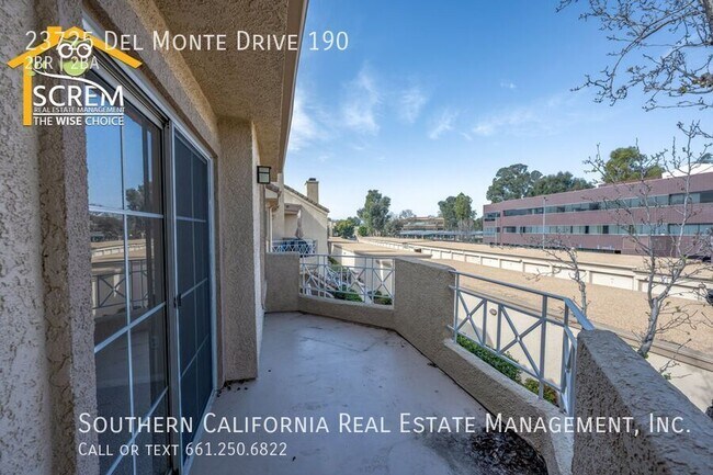 Building Photo - Upper Two Bedroom Santa Fe Condo in Valencia