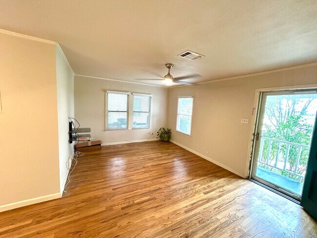 Foto del edificio - Charming Single-Story Retreat with Modern Upgrades & Outdoor Entertaining Space