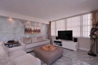 Building Photo - 18041 Biscayne Blvd