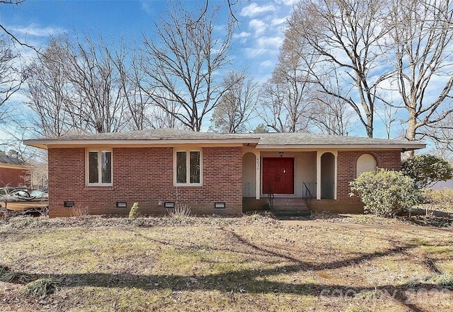 Building Photo - 6635 Olde Savannah Rd