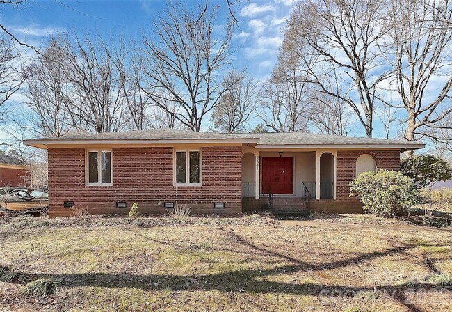 Foto del edificio - 6635 Olde Savannah Rd