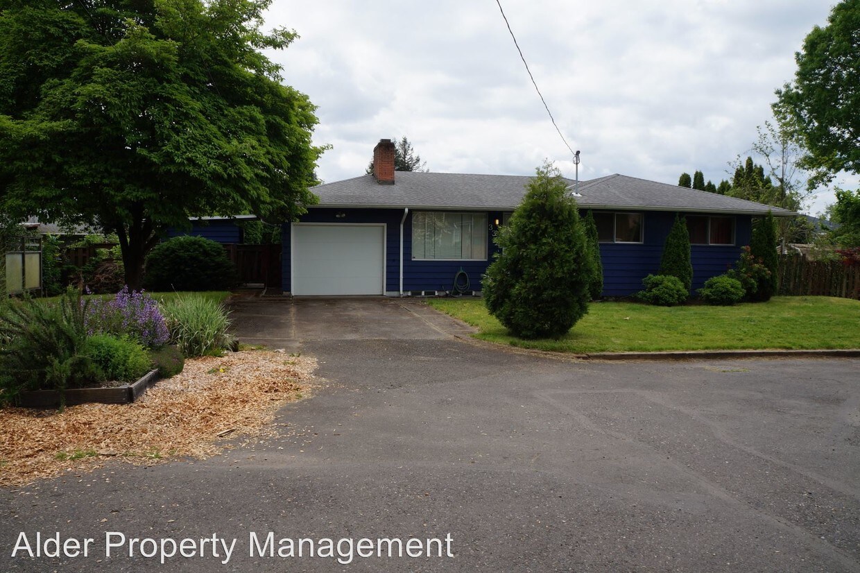 Primary Photo - 3326 SE Harney Ct