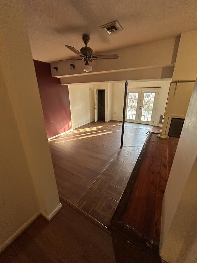 Building Photo - "Charming 3-Bedroom Townhome with 2 Full Baths in Front Royal!"