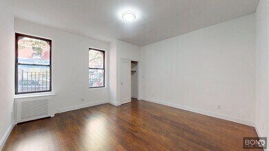 Building Photo - 206 W 104th St