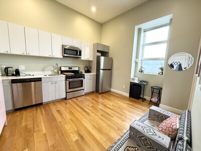 Primary Photo - 407 Dudley St