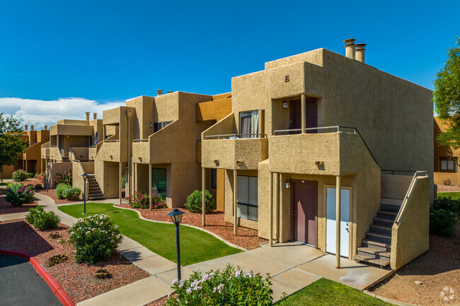 Building Photo - Cactus Flats