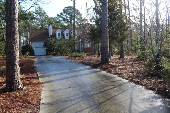 Building Photo - 136 Oyster Rock