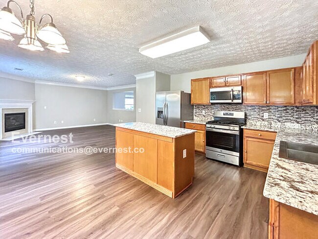 Building Photo - 520 Kensigton Park Dr