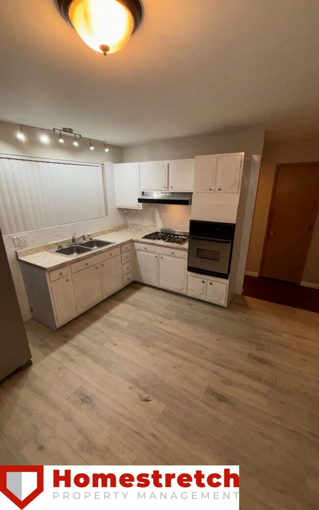 Building Photo - 2730 Knollwood Ln
