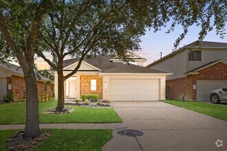 Building Photo - 6403 Applewood Forest Dr