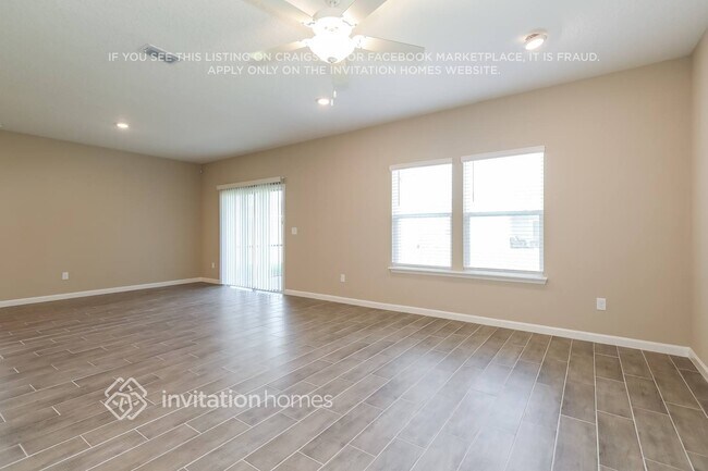 Foto del edificio - 6743 Falls Chase Ln