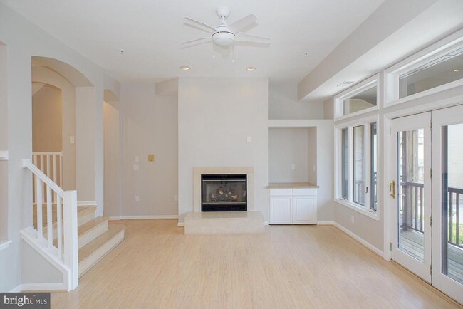 Building Photo - 7025 Chesapeake Harbour Dr E