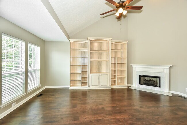 Foto del edificio - 142 S Birchwood Dr