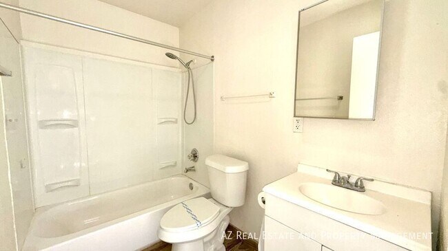 Foto del edificio - 1235 E Taylor St