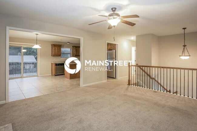 Foto del edificio - 4 Bedroom Pet-Friendly Home in Gardner, KS with Main Street Renewal