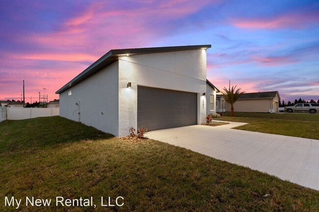 Building Photo - 4 br, 2 bath House - 825 Colville Drive