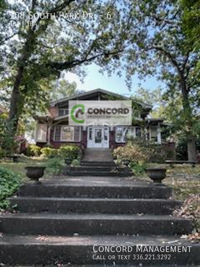 Building Photo - 108 S Park Dr