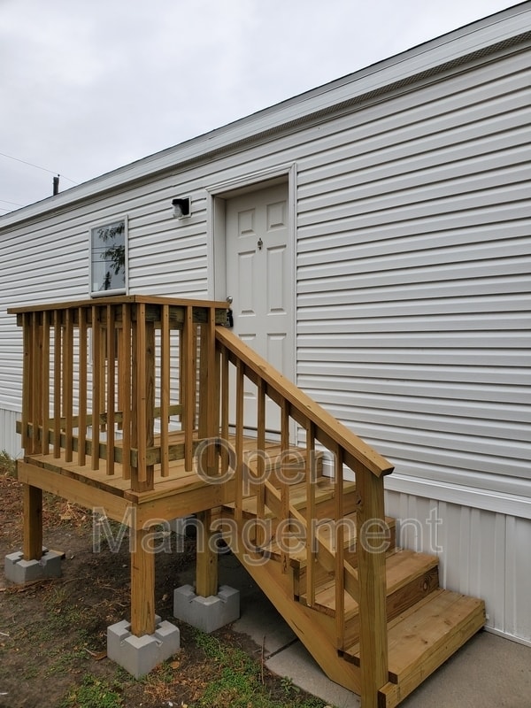 Building Photo - 87 Jerry Dr