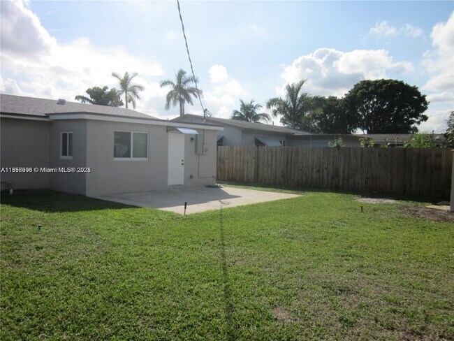 Foto del edificio - 7571 Pierce St