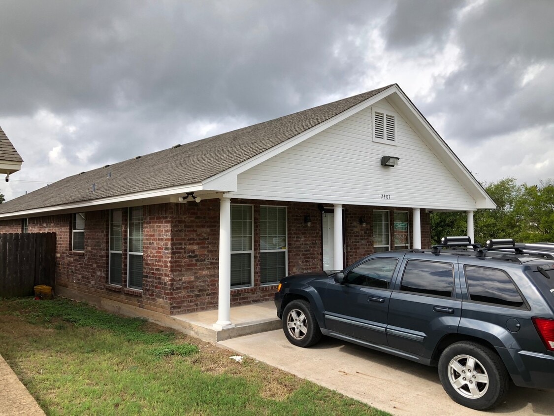 Foto del edificio - 2401 S 2nd St