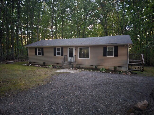 Foto del edificio - 4488 Shannon Hill Rd