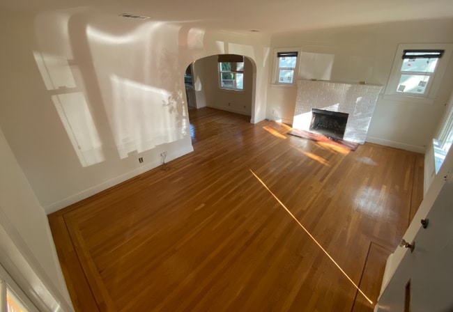 Foto del edificio - 4533 D St