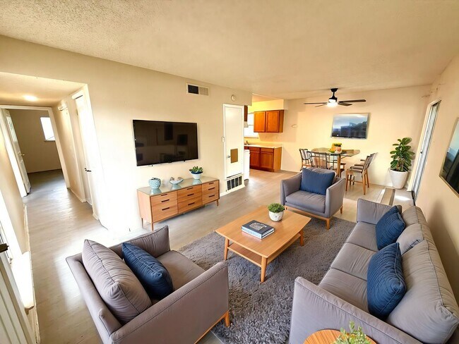 Foto del edificio - **APPLICATION RECEIVED** **MOVE-IN SPECIAL...