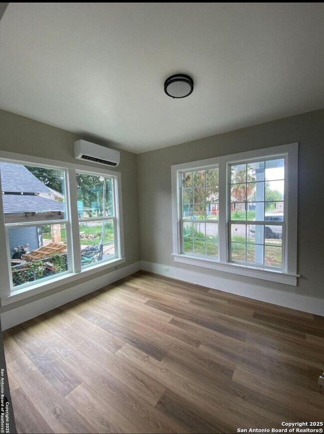 Foto del edificio - 143 E Baylor