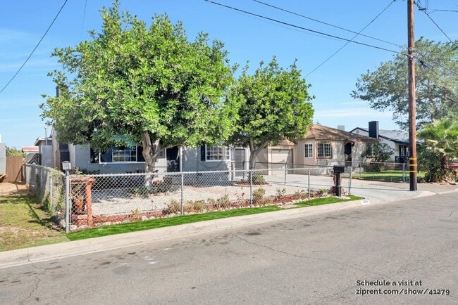 Building Photo - 2460 Citrus View Ave