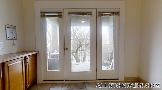 Foto del edificio - 1131 Commonwealth Ave