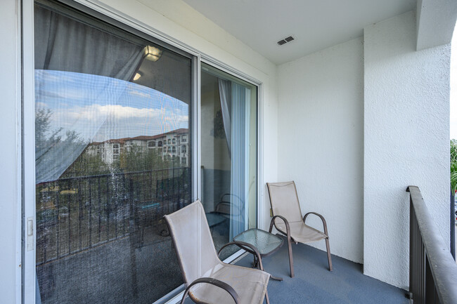 Foto del edificio - 4102 Breakview Dr