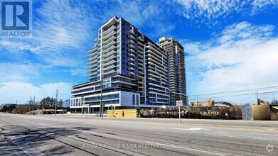 Building Photo - 1480-1480 Bayly St