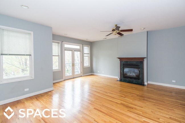 Foto del edificio - 3835 N Southport Ave