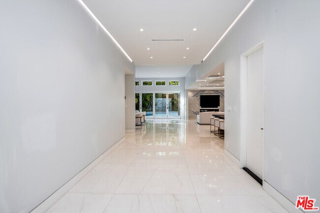 Foto del edificio - 16601 Park Ln Cir