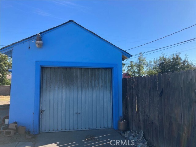 Building Photo - 2823 N Crescent Ave