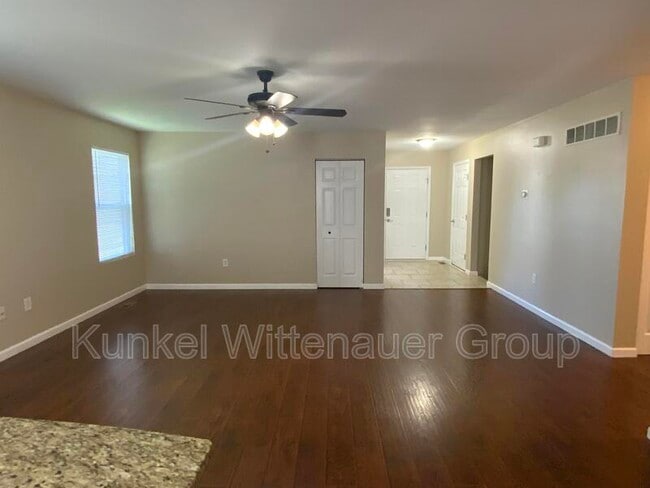 Building Photo - 108 Meadowcrest Dr